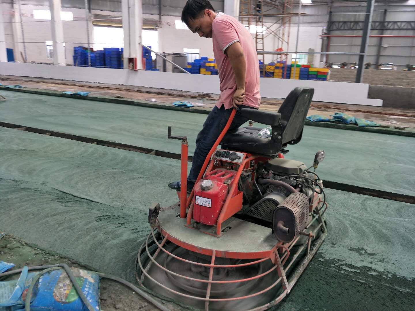 金剛砂耐磨地坪的用量是多少